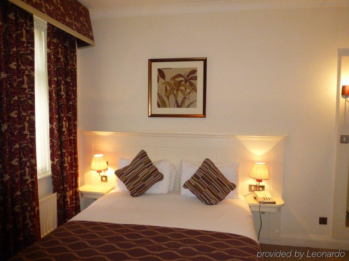 Waterloo Hotel Кроуторн Екстериор снимка